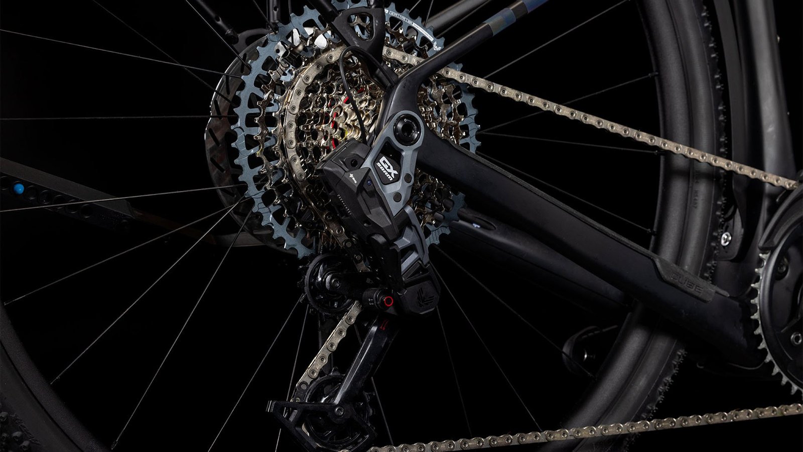 Cube 817350 20140891 Nuroad Hybrid C62 SLX FE 400X carbon n glossy 8.jpg