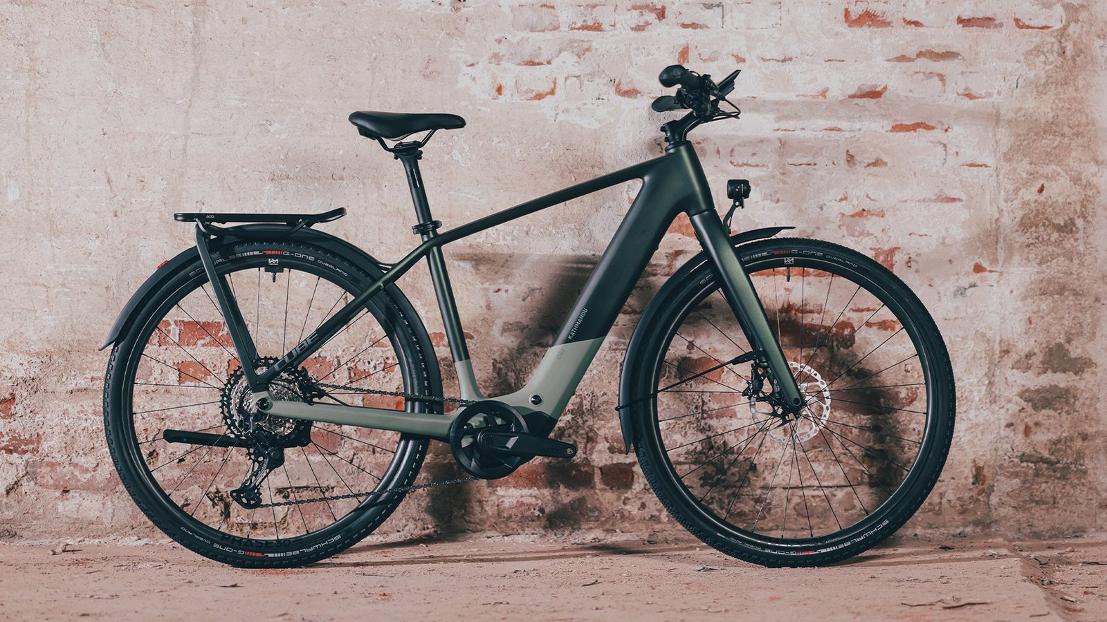 Cube 812910 20141843 Kathmandu Hybrid C62 SLT 400X stellar n origanogreen 8.jpg
